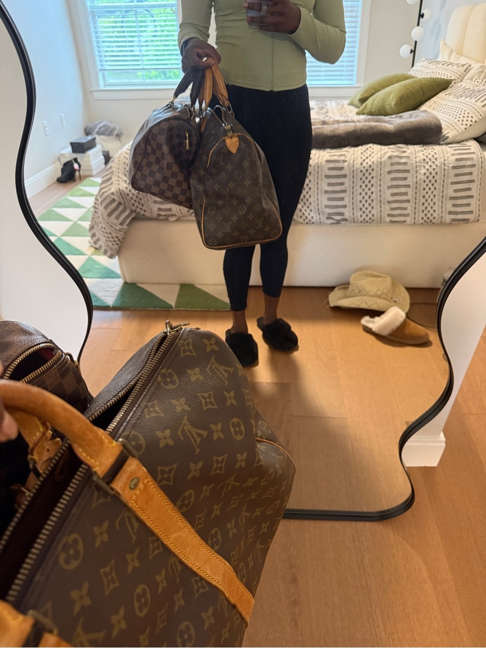 Louis Vuitton Duffle - Picture 14 of 15